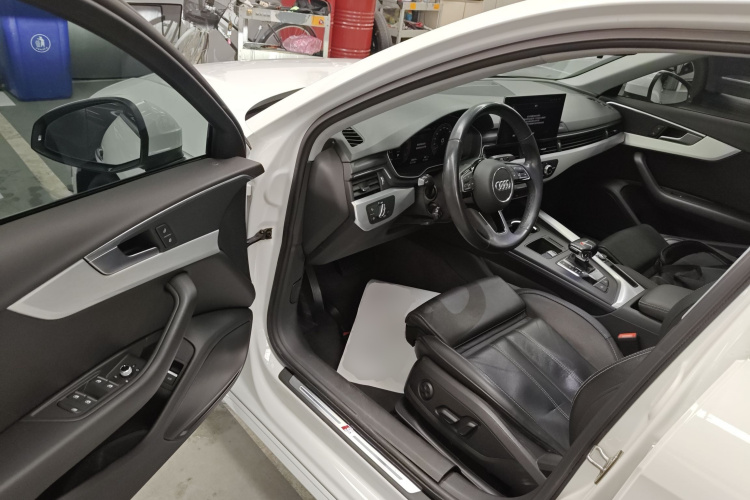 奥迪A4L 2023款 40 TFSI 时尚动感型中控内饰20