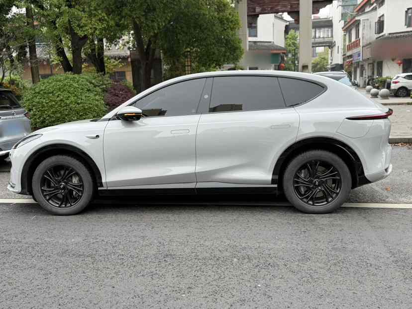 智己汽车 智己LS7 2023款 100kWh Lux后驱版(5)