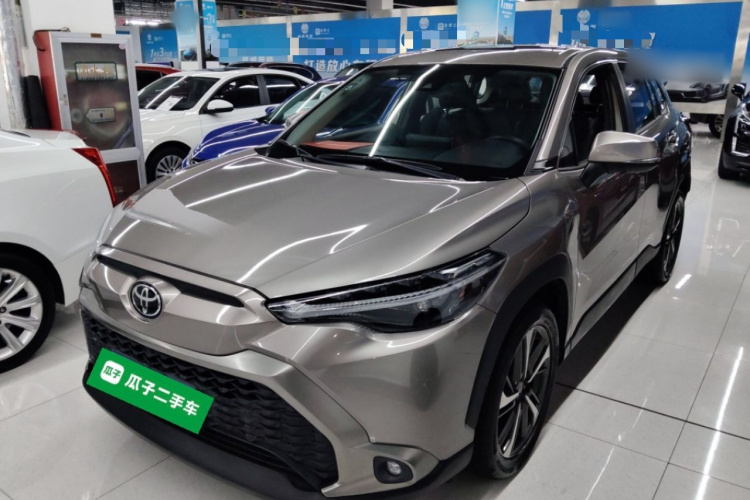 丰田 锋兰达 2022款 2.0L CVT豪华PLUS版车身外观1