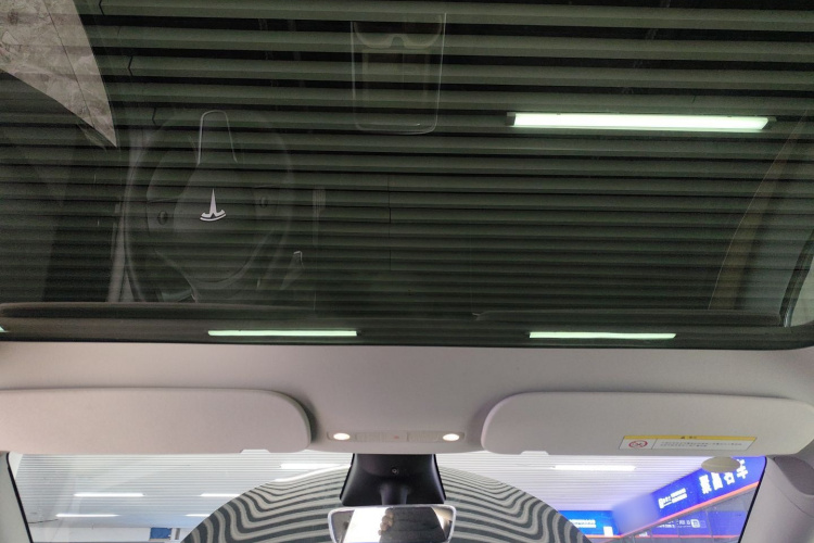 特斯拉 Model Y 2023款 长续航全轮驱动版局部细节22