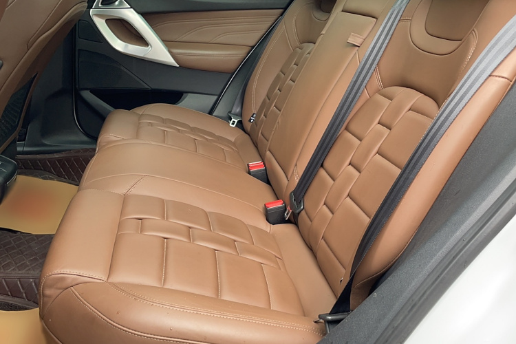 DS 5 2015款 1.8T 尊享版THP200中控内饰7004