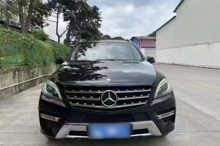 奔驰M级 2014款 ML 400 4MATIC动感型车身外观6001