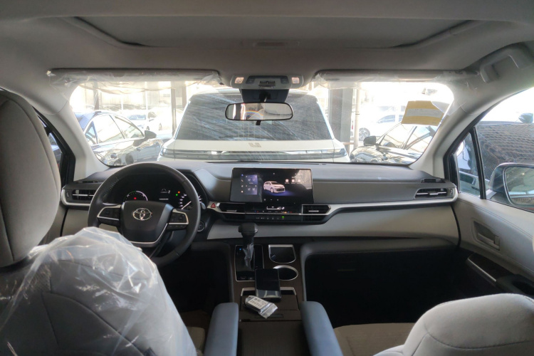 丰田 赛那SIENNA 2026款 2.5L 双擎两驱舒适版中控内饰12