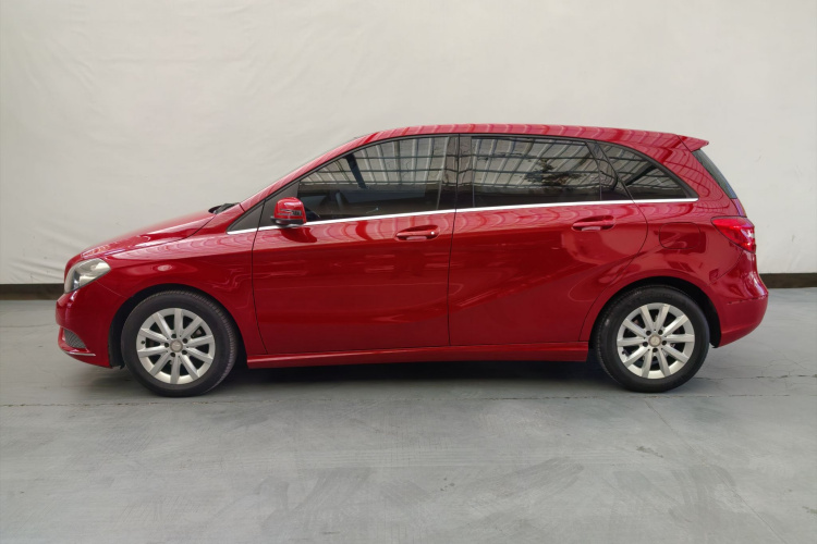 奔驰B级 2012款 B 180车身外观6015