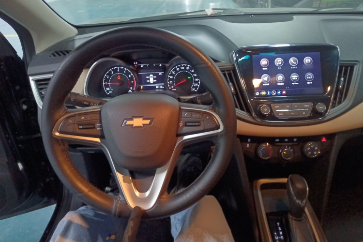 雪佛兰 科鲁泽 2022款 320 自动悦享天窗版中控内饰7002