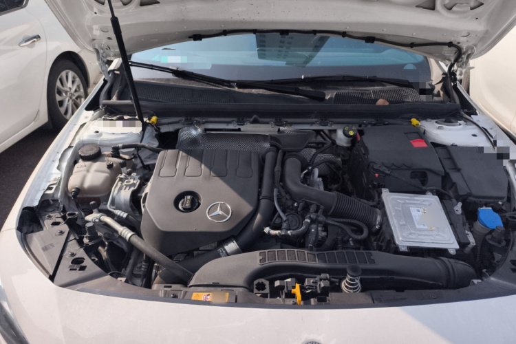 奔驰A级 2022款 改款 A 200 L 运动轿车动感型局部细节24