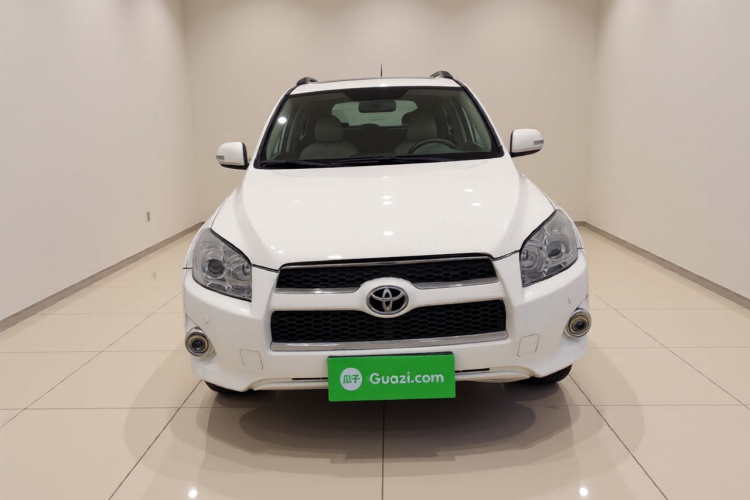 丰田 RAV4荣放 2011款 2.0L 自动豪华版车身外观2