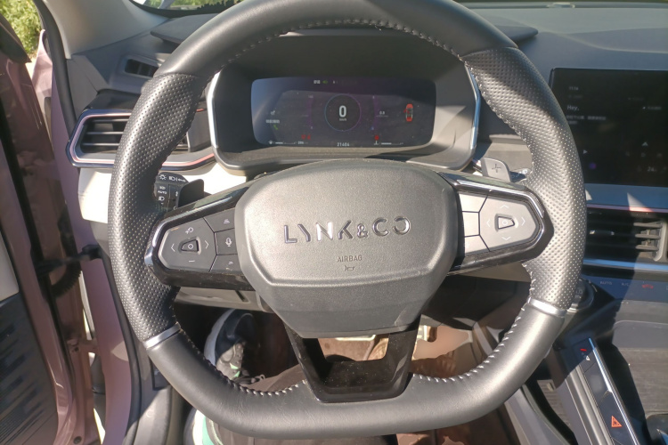 领克06 2021款 1.5T Shero粉色特别版中控内饰13