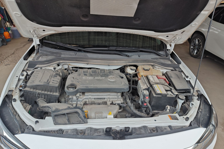 别克 英朗 2021款 改款 典范 1.5L 自动精英型机舱底盘24