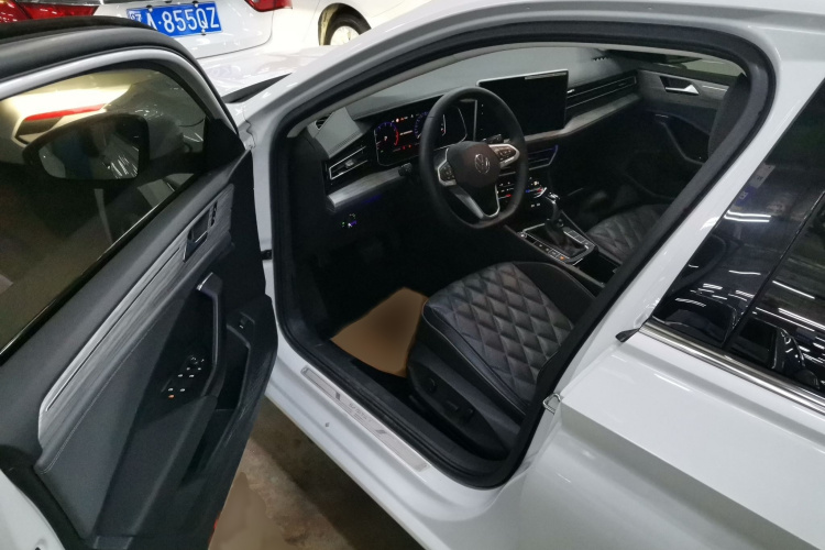大众 速腾 2023款 300TSI DSG卓越版中控内饰7003