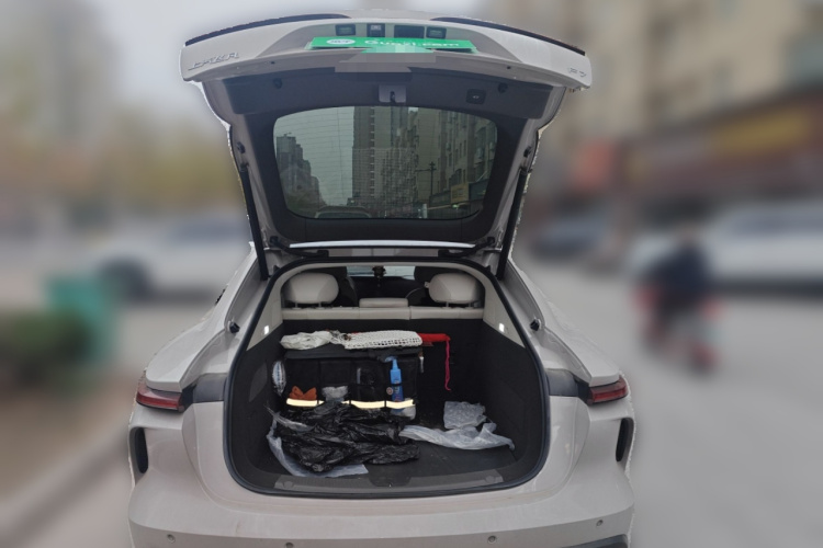 飞凡汽车 飞凡F7 2023款 进阶版中控内饰23