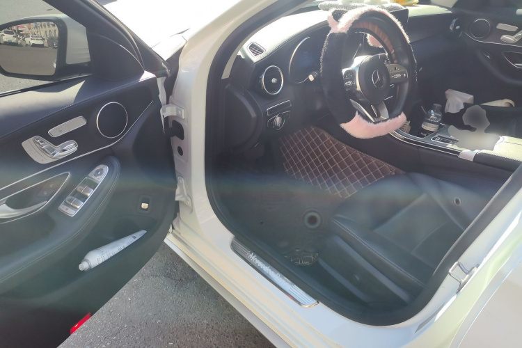 奔驰C级 2021款 C 260 L 运动版中控内饰20