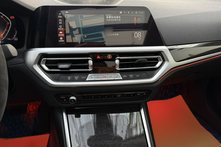 宝马3系 2020款 改款 325Li M运动套装中控内饰7010