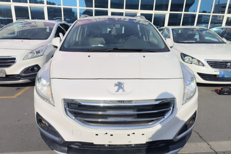 标致3008 2015款 2.0L 自动潮流版车身外观2