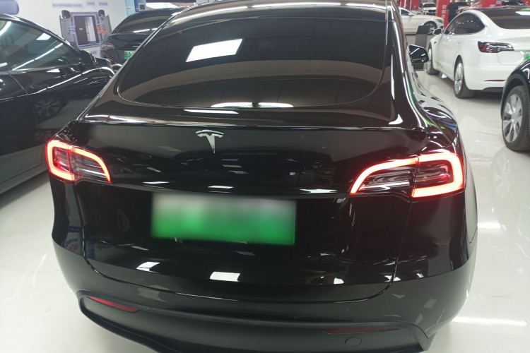特斯拉 Model Y 2022款 改款 后轮驱动版车身外观6
