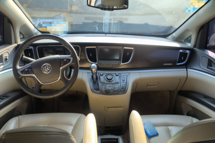 别克GL8 2011款 2.4L LT豪华商务行政版中控内饰7002