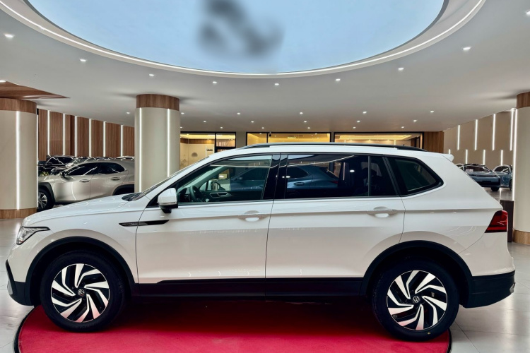 大众 途观L 2022款 330TSI 自动两驱舒享版车身外观6004