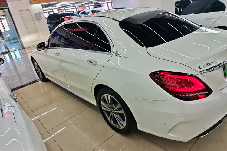 奔驰C级 2020款 C 200 L 时尚型运动版车身外观4