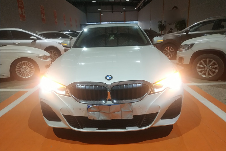 宝马3系 2020款 改款 325Li M运动套装车身外观2
