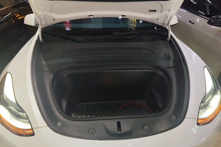 特斯拉 Model Y 2023款 长续航全轮驱动版机舱底盘24