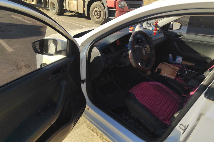 大众 桑塔纳 2018款 1.5L 手动风尚版中控内饰20