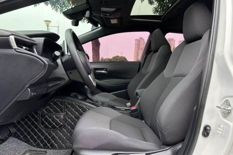 丰田 雷凌 2021款 185T CVT豪华版中控内饰7001