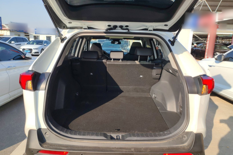 丰田 RAV4荣放 2023款 2.0L CVT四驱探险Plus版局部细节23