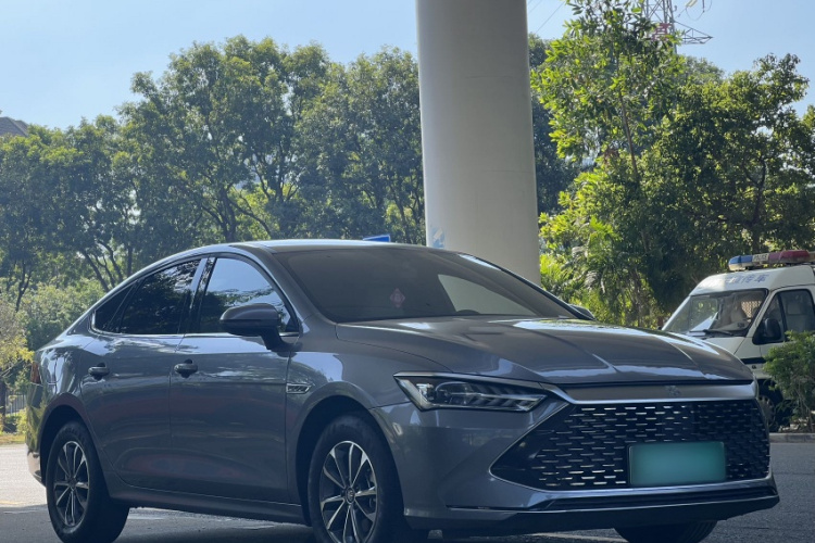 比亚迪 秦PLUS 2024款 荣耀版 DM-i 55KM领先型车身外观6003