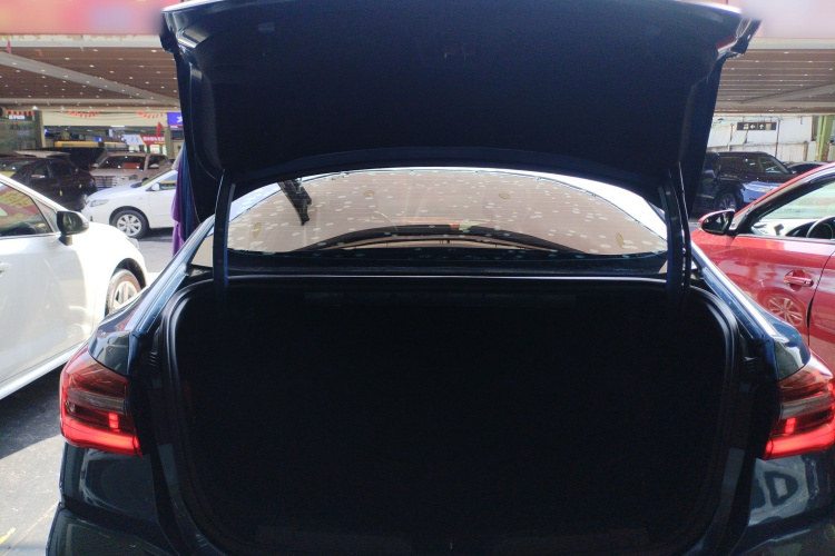 福特 福睿斯 2021款 1.5L 自动钻石版机舱底盘23