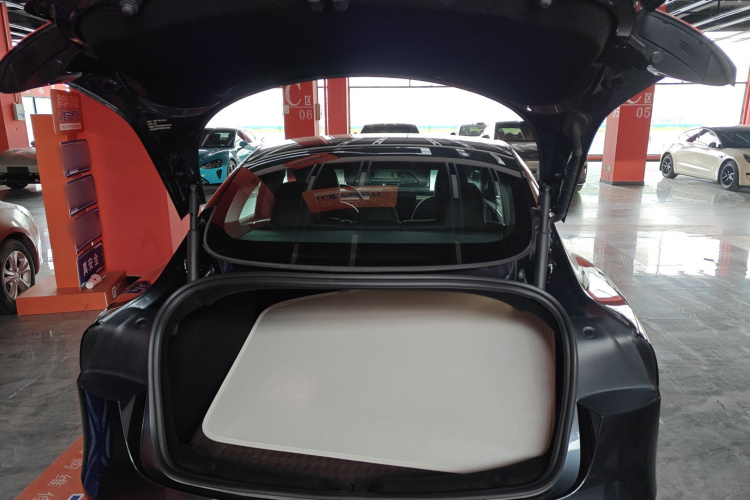 特斯拉 Model 3 2023款 后轮驱动版局部细节23