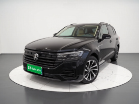 大众 途锐 2022款 3.0TSI 锐享版 曜黑运动套装