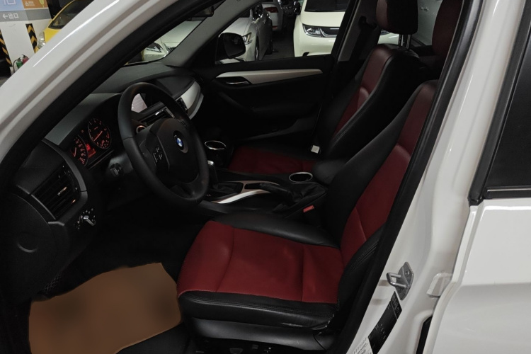 宝马X1 2013款 sDrive18i 时尚型局部细节19