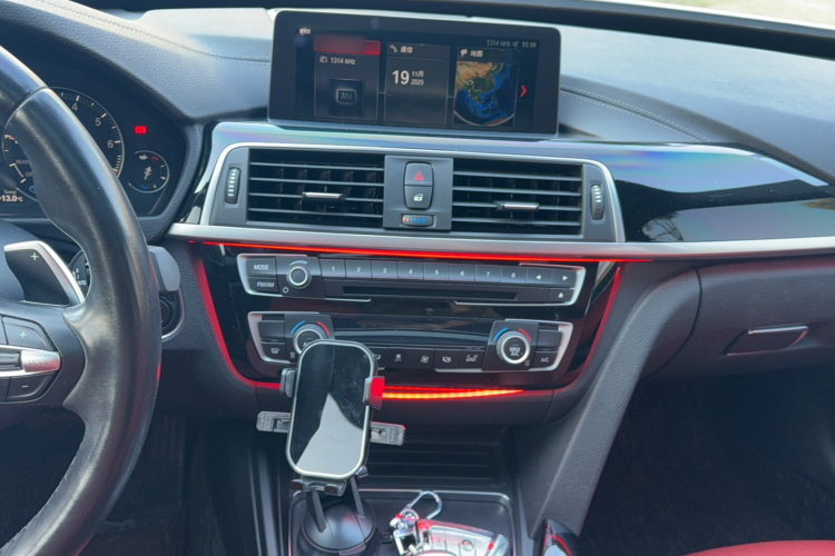 宝马3系GT 2020款 320i M运动曜夜版局部细节16