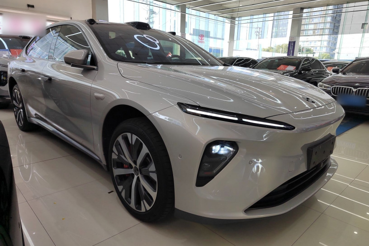 蔚来ET7 2022款 100kWh 首发版车身外观3