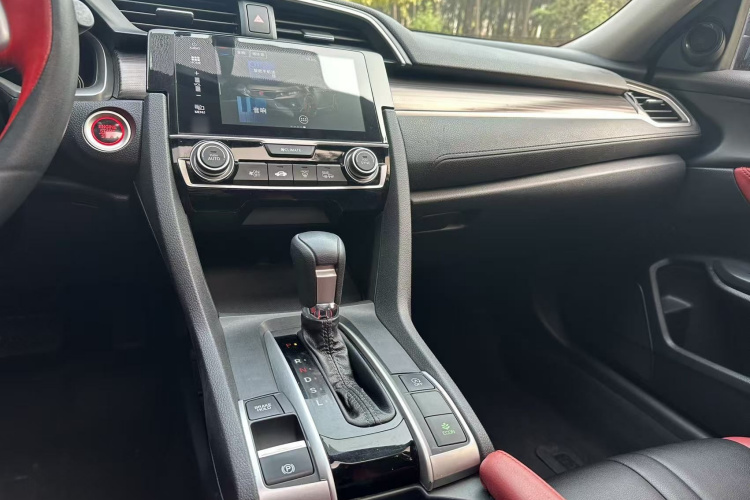 本田 思域 2019款 220TURBO CVT劲动版 国VI中控内饰7006