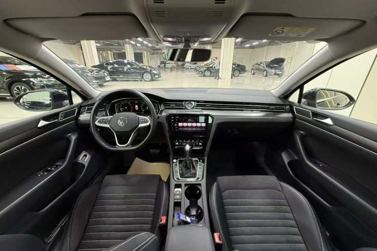 大众 迈腾 2020款 330TSI DSG 豪华型中控内饰7001