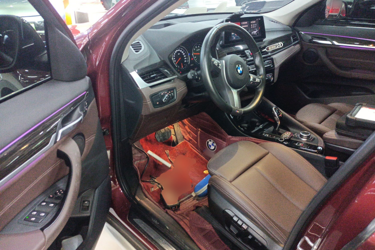 宝马X1 2020款 xDrive25Li 尊享型中控内饰7003