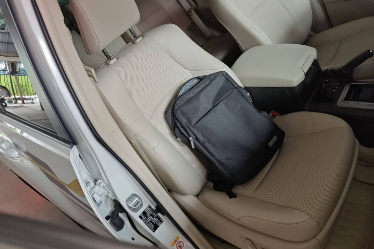 丰田 普拉多 2018款 3.5L 自动TX-L局部细节41