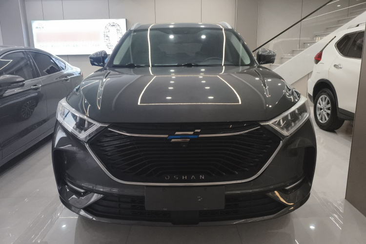 长安欧尚X7 2020款 1.5T 自动旗舰型车身外观2