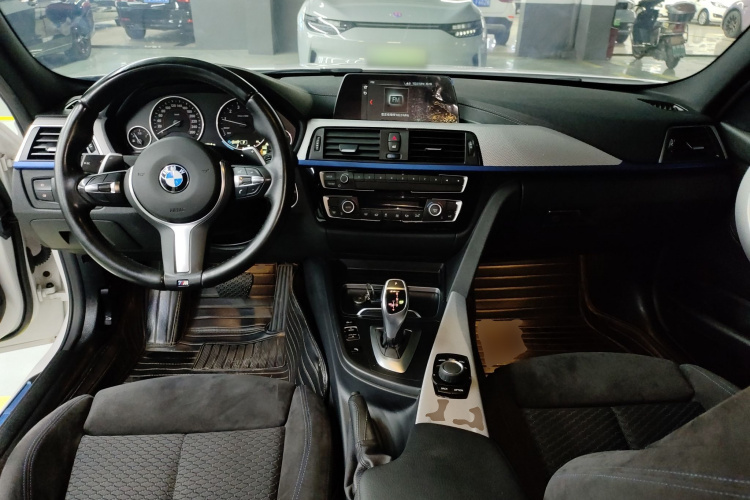 宝马3系 2018款 320i M运动套装中控内饰12