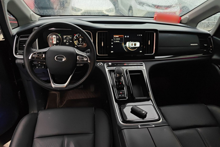 广汽传祺 传祺M8 2023款 领秀系列 390T 尊贵版中控内饰7002