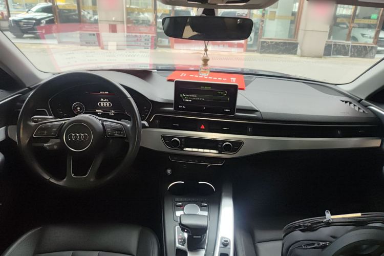 奥迪A4L 2019款 40 TFSI 时尚型 国V中控内饰7002
