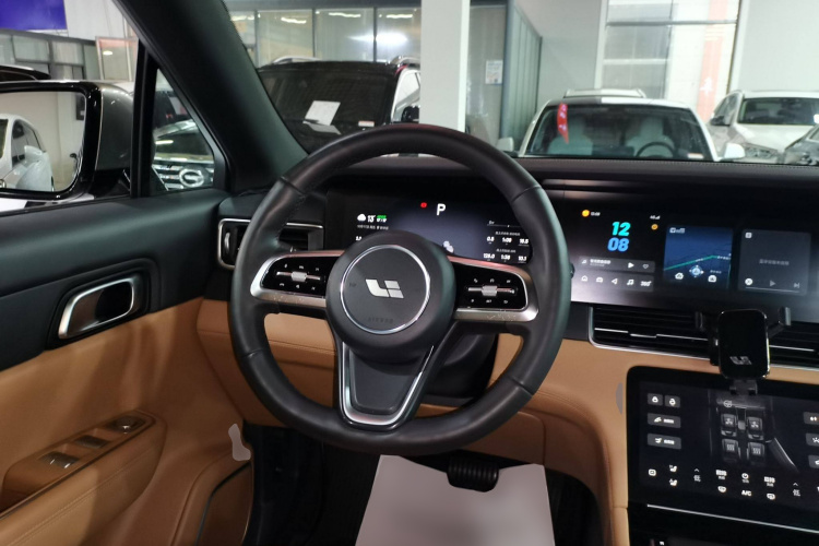 理想汽车 理想ONE 2021款 增程6座版中控内饰13