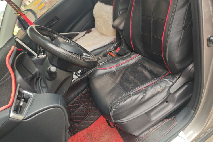 丰田 锋兰达 2022款 2.0L CVT领先版中控内饰19