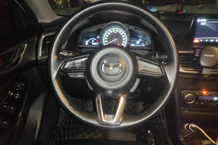 马自达3 昂克赛拉 2017款 三厢 1.5L 自动豪华型 国V中控内饰13