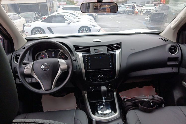 日产 途达 2020款 2.5L XL Upper 4WD 自动四驱豪华版中控内饰12