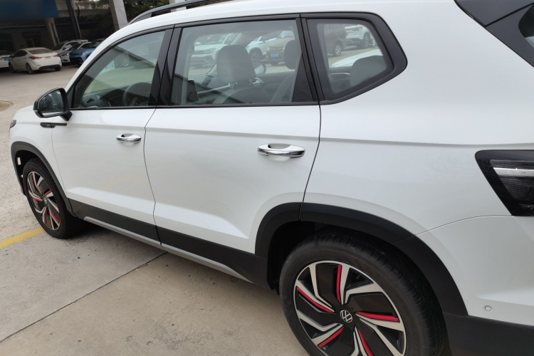 大众 途岳 2024款 300TSI 两驱月尊版车身外观6003