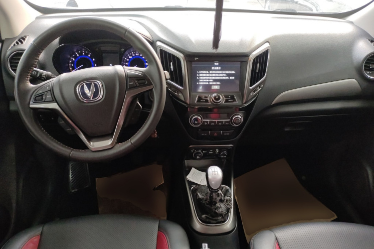 长安CS15 2016款 1.5L 手动豪华版中控内饰12