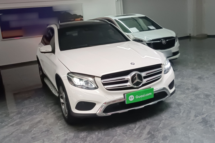奔驰GLC 2016款 GLC 260 4MATIC 豪华型车身外观3