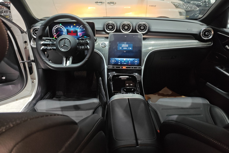 奔驰C级 2022款 C 260 L 运动版中控内饰12